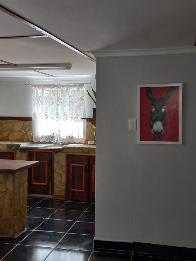 Urban Farm Haus Guesthouse Rundu Exterior photo