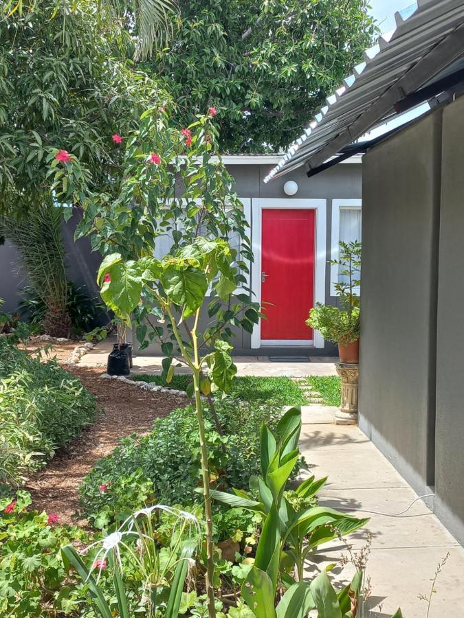 Urban Farm Haus Guesthouse Rundu Exterior photo