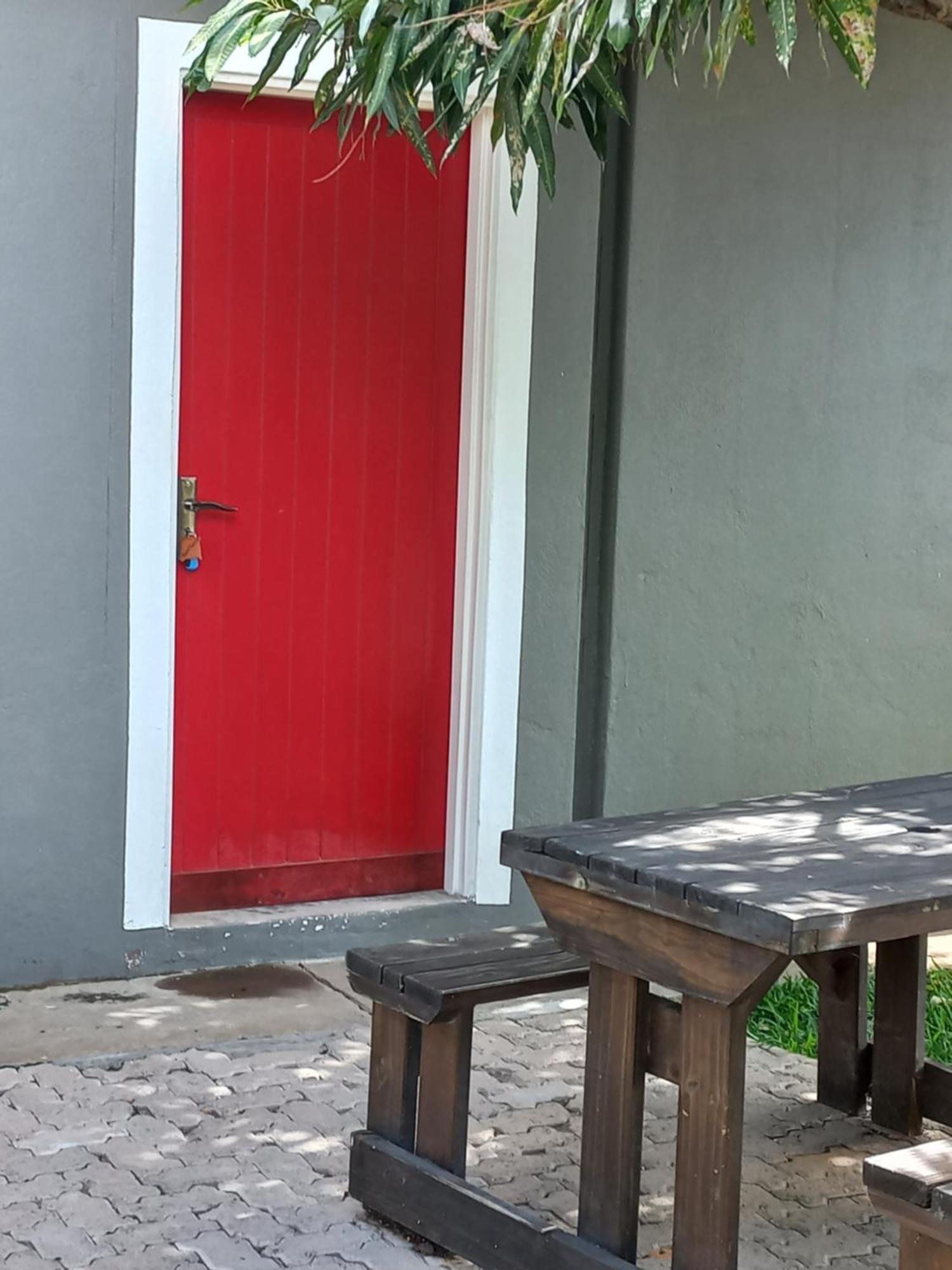 Urban Farm Haus Guesthouse Rundu Exterior photo